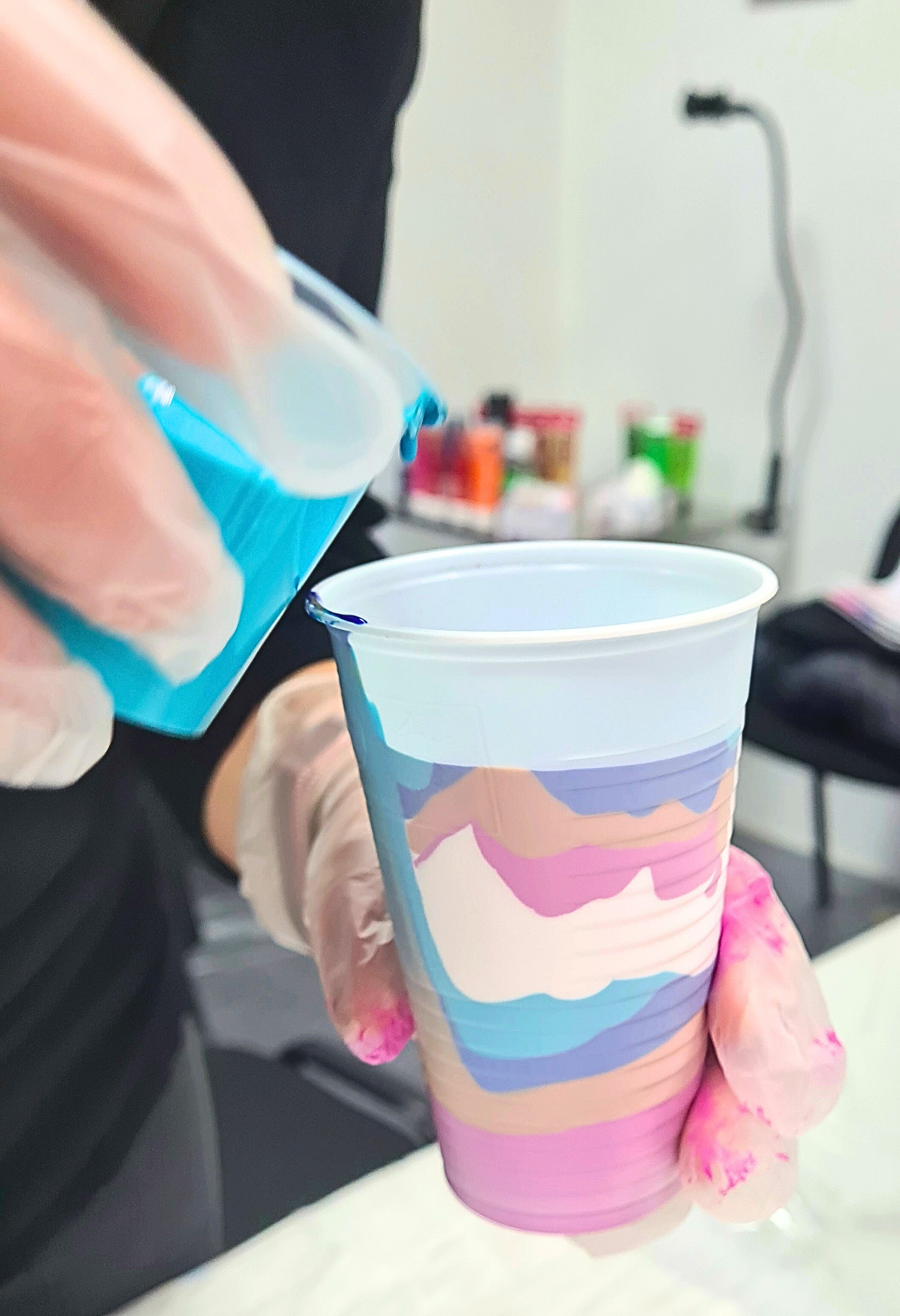 Berlin Acrylic Pouring Workshop - Level 1 für Einsteiger
